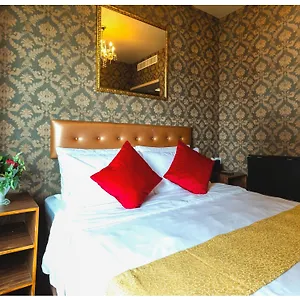 Hotel Ramada Grand ****