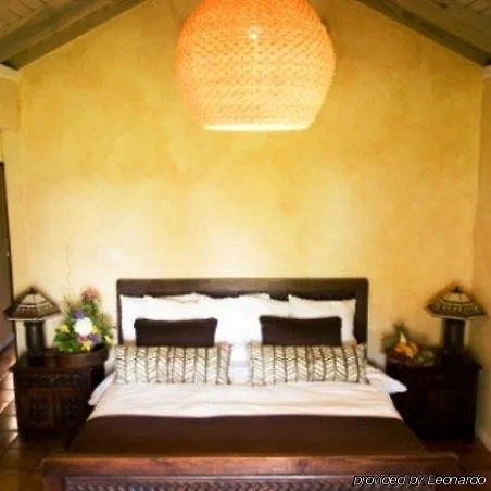 Villa Montana Beach Resort Isabela