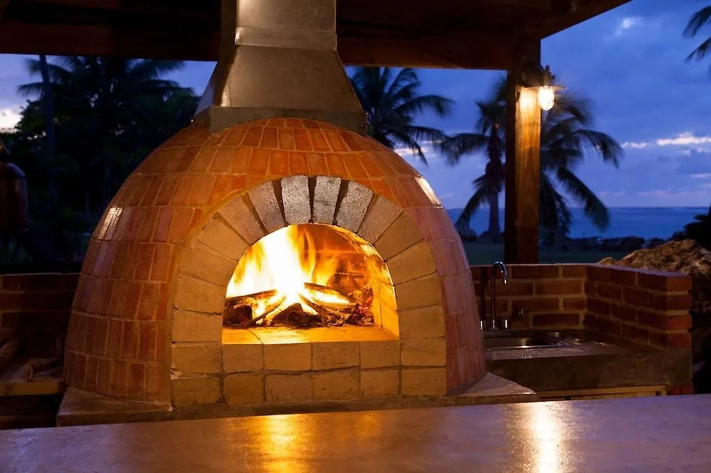 Villa Montana Beach Resort Isabela