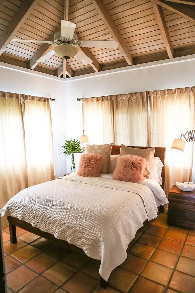 ****  Villa Montana Beach Resort Isabela Portoriko